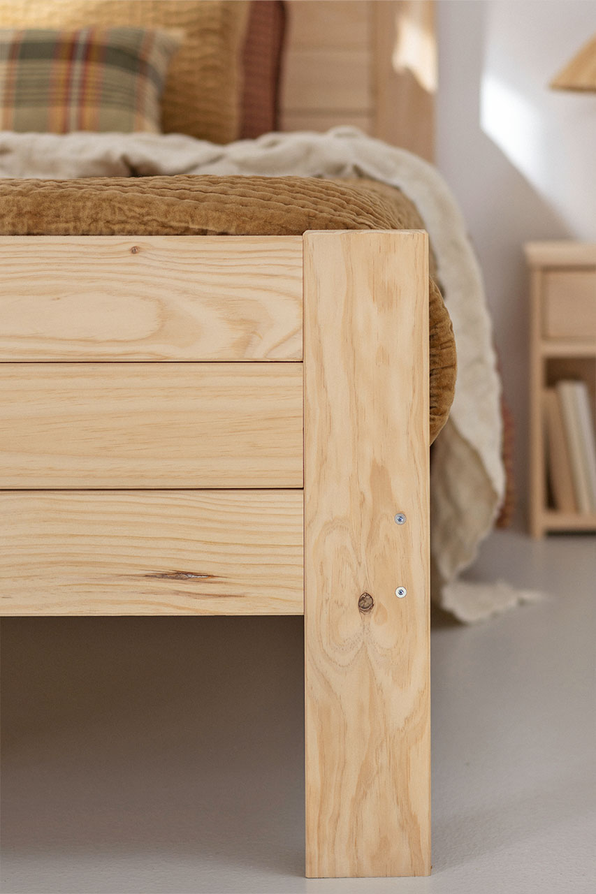 Imagen de ambiente 3 para:Cama doble de madera maciza de pino